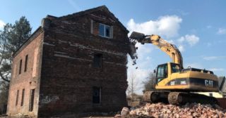 Демонтаж кирпичного дома Елец, цена от 3008 руб.